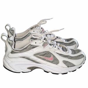 Nike Women's White and Pink xccelerator Tr running shoes